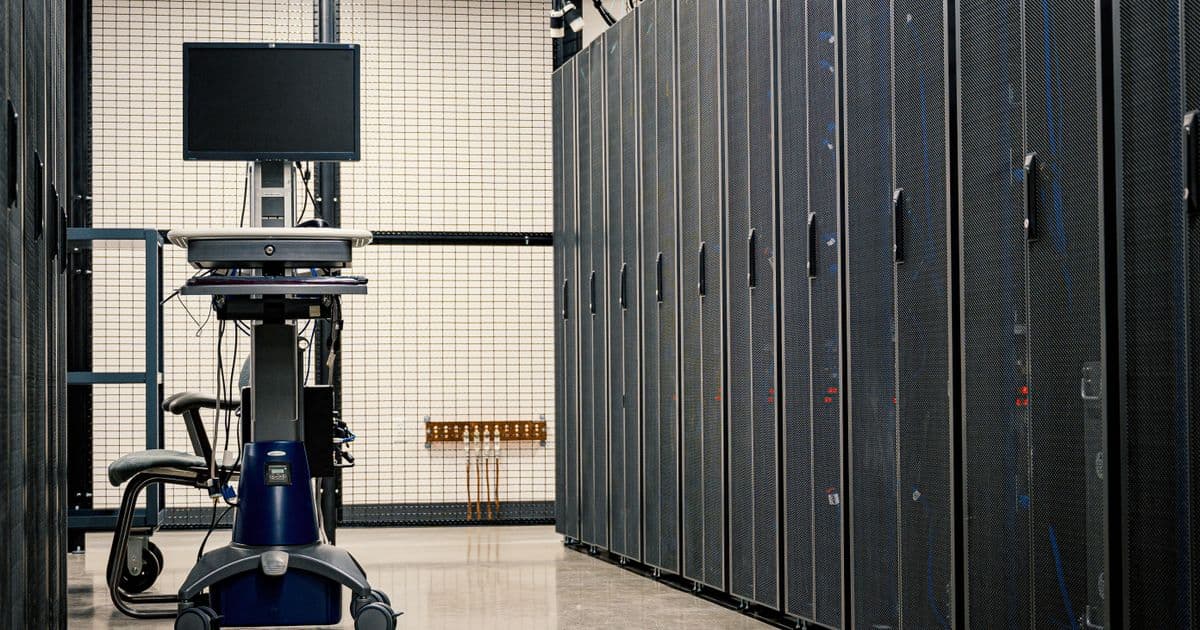szafa sieciowa informatyczna obsługa informatyczna częstochowa
